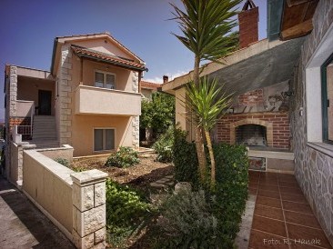 Apartment Dorotea POSTIRA [37]